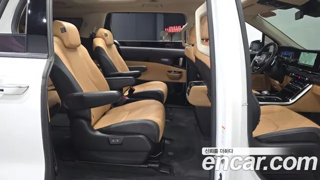 Kia Carnival 4th Gen — Фото автомобиля 18