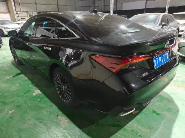Toyota Avalon — Фото автомобиля 7