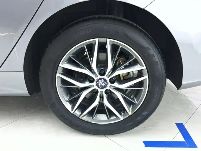 BYD Qin PLUS — Фото автомобиля 6