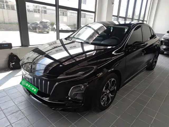 Фотография автомобиля — Hongqi E-QM5