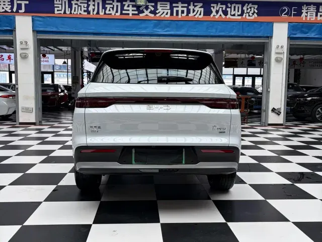 BYD Song Pro — Фото автомобиля 5