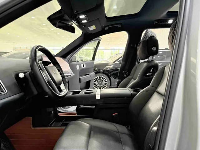 Li Auto Li L8 2023 Pro — Фото автомобиля 7