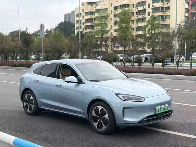 Aito M5 — Фото автомобиля 3