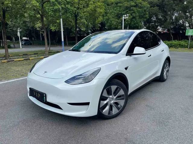 Фотография автомобиля — Tesla Model Y