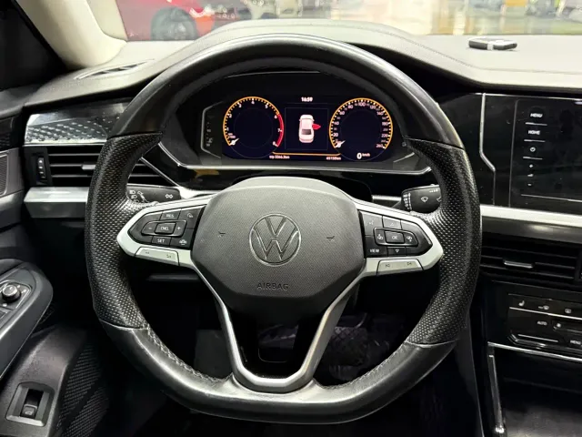 Volkswagen Passat — Фото автомобиля 14