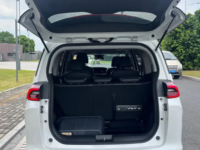 GAC Trumpchi M6 — Фото автомобиля 21