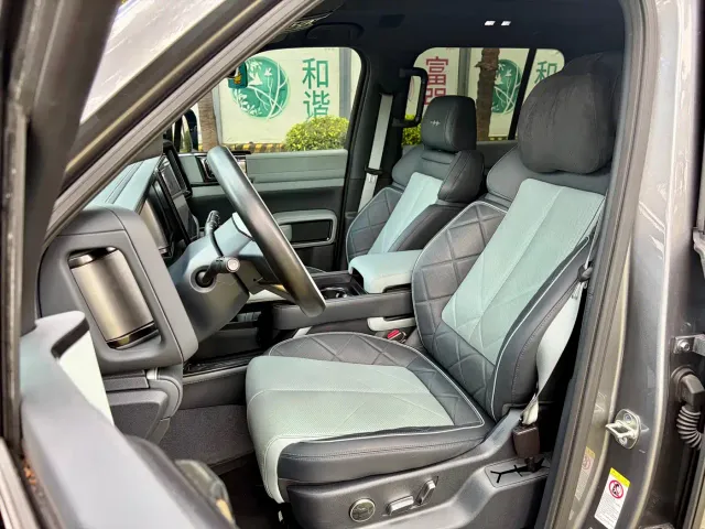 BYD FangChengBao Leopard 5 — Фото автомобиля 8