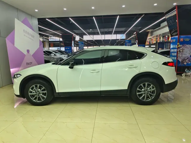 Mazda CX-4 — Фото автомобиля 7