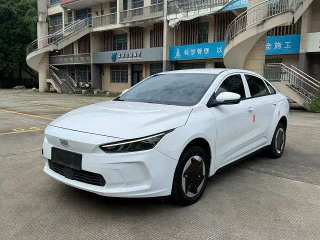 Фотография автомобиля — Geely Geometry A