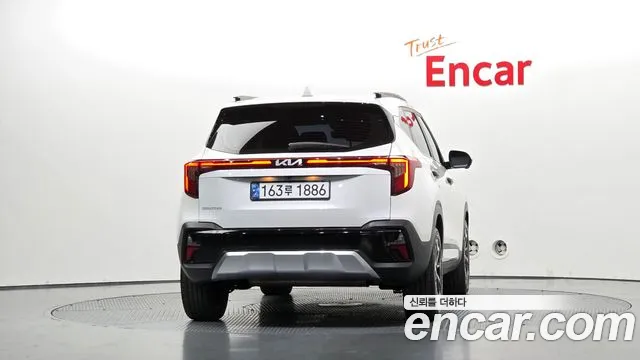 Kia Seltos — Фото автомобиля 4