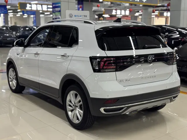 Volkswagen T-Cross — Фото автомобиля 8