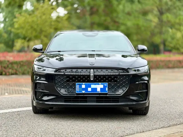 Lincoln Z — Фото автомобиля 2