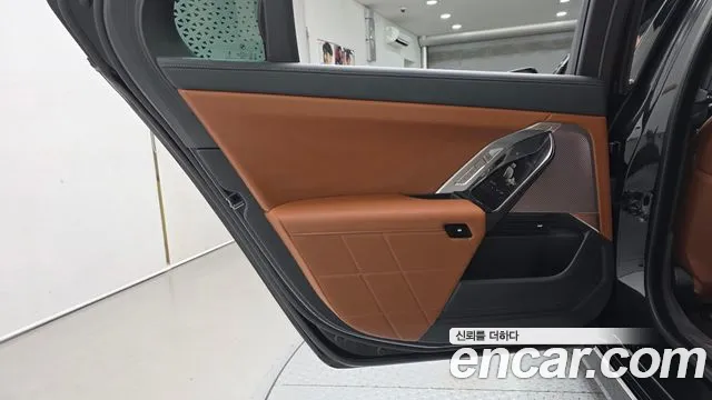 BMW 7 Series G70 — Фото автомобиля 14