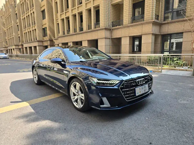 Audi A7L — Фото автомобиля 2