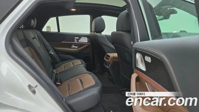 Mercedes-Benz GLE-Class — Фото автомобиля 10