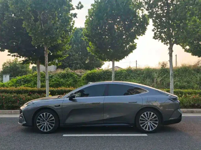 Geely Galaxy Xingyao 8 — Фото автомобиля 10