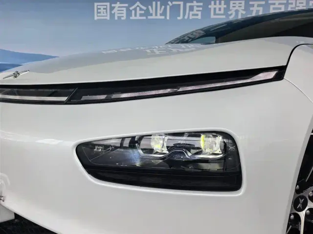 Xpeng P7 — Фото автомобиля 2