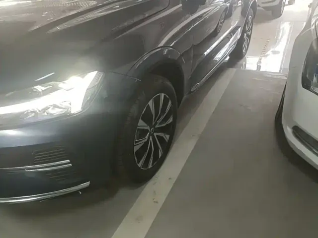 Volvo XC60 — Фото автомобиля 22