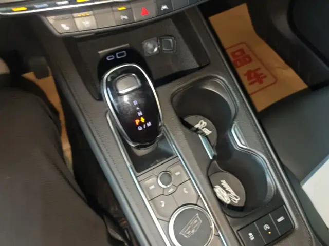 Cadillac XT4 — Фото автомобиля 9