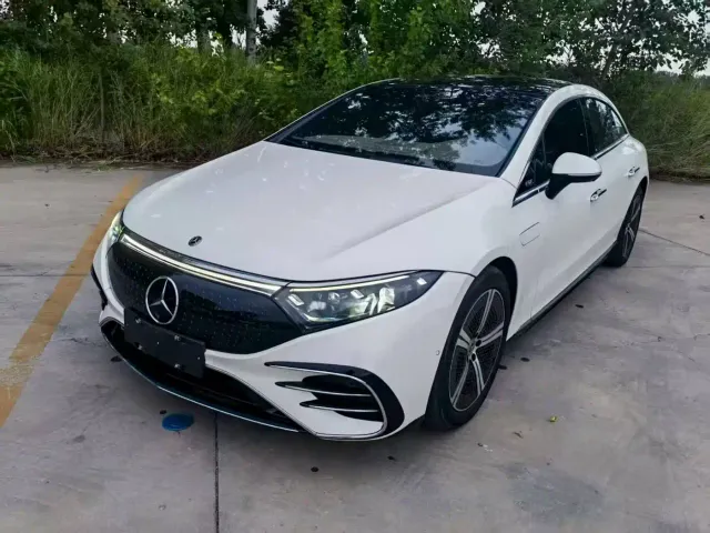 Фотография автомобиля — Mercedes-Benz EQS