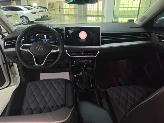Volkswagen Sagitar — Фото автомобиля 9