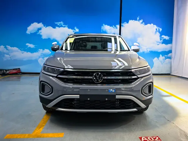 Volkswagen T-Roc — Фото автомобиля 2
