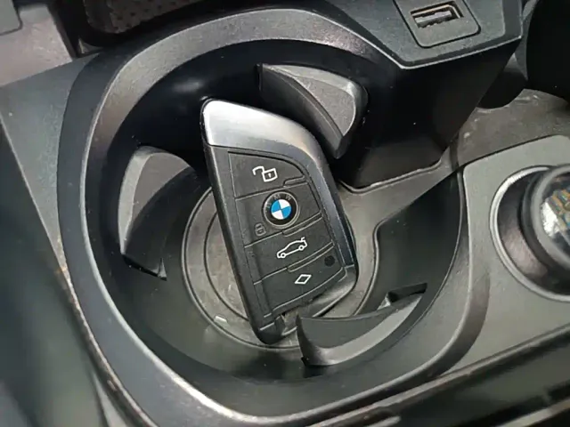 BMW i3 — Фото автомобиля 8