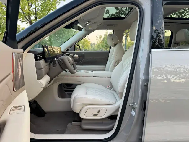 IM Motors LS9 — Фото автомобиля 9