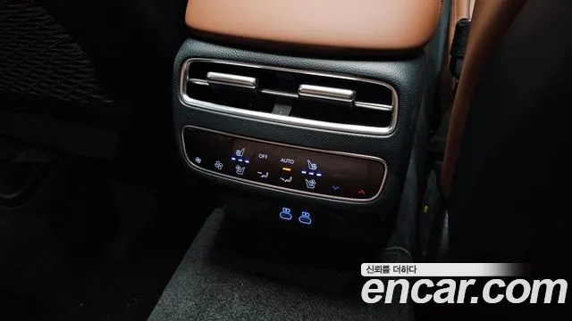 Genesis GV70 2.5T Бензин AWD — Фото автомобиля 6