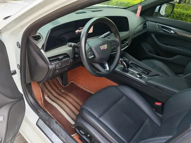 Cadillac CT5 — Фото автомобиля 11