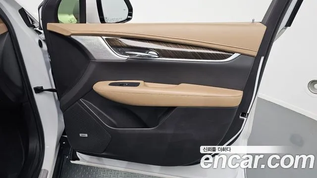 Cadillac XT6 — Фото автомобиля 19