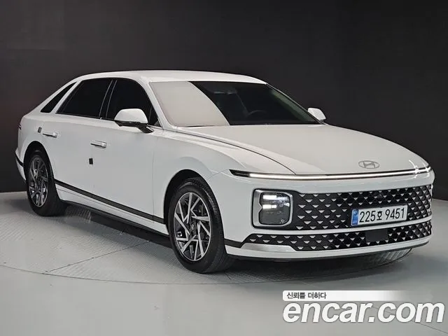 Hyundai Grandeur GN7 — Фото автомобиля 2