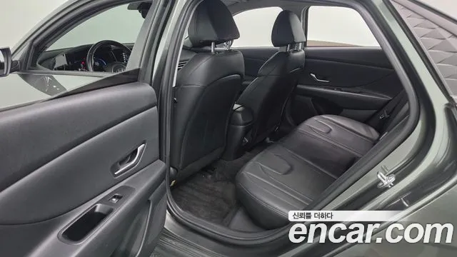 Hyundai Avante CN7 — Фото автомобиля 12