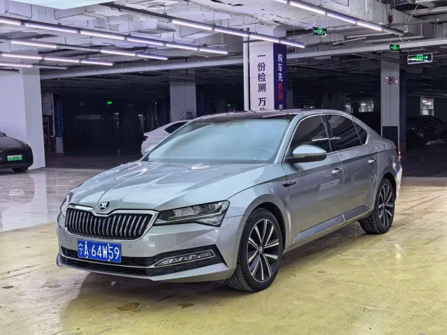 Фотография автомобиля — Skoda Superb