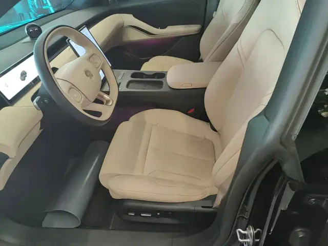 Nio ET5 Touring — Фото автомобиля 14