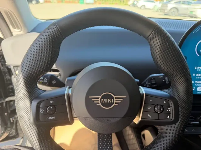 MINI Cooper — Фото автомобиля 11