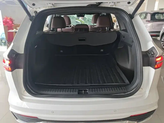 Geely Xingyue L — Фото автомобиля 18