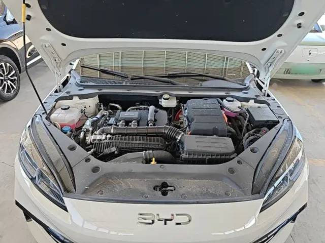 BYD Seal 06 DM-i Touring — Фото автомобиля 15