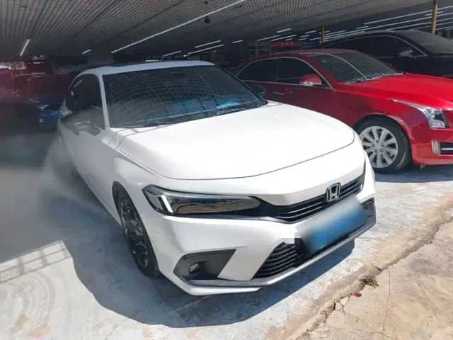 Honda Civic — Фото автомобиля 3