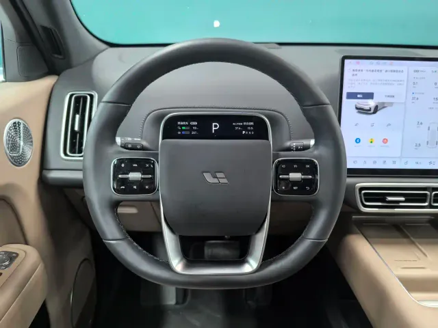 Li Auto L7 — Фото автомобиля 6