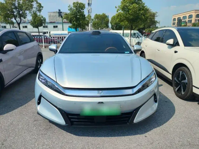 BYD Han L — Фото автомобиля 2