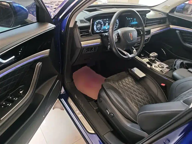 Hongqi HS5 — Фото автомобиля 15