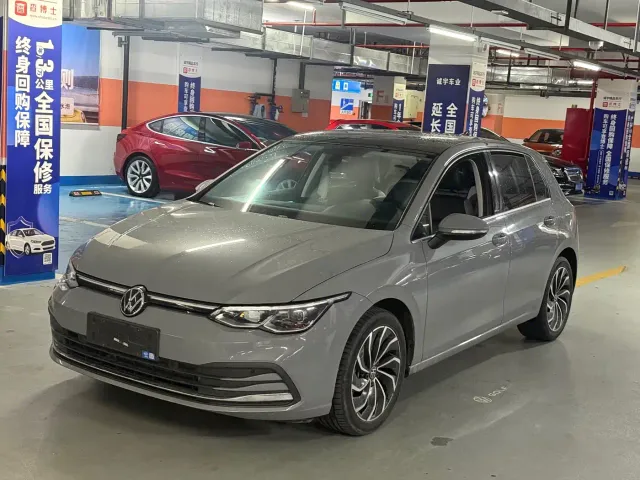 Фотография автомобиля — Volkswagen Golf