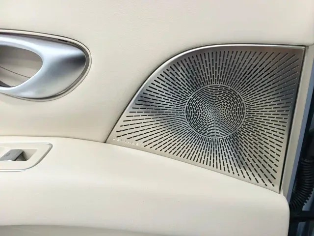 BYD Seal 08 — Фото автомобиля 24