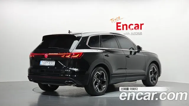 Volkswagen Touareg Touareg 3 поколение 3.0 TDI Prestige — Фото автомобиля 2