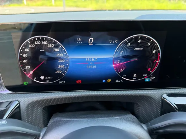 Mercedes-Benz A-Class — Фото автомобиля 10