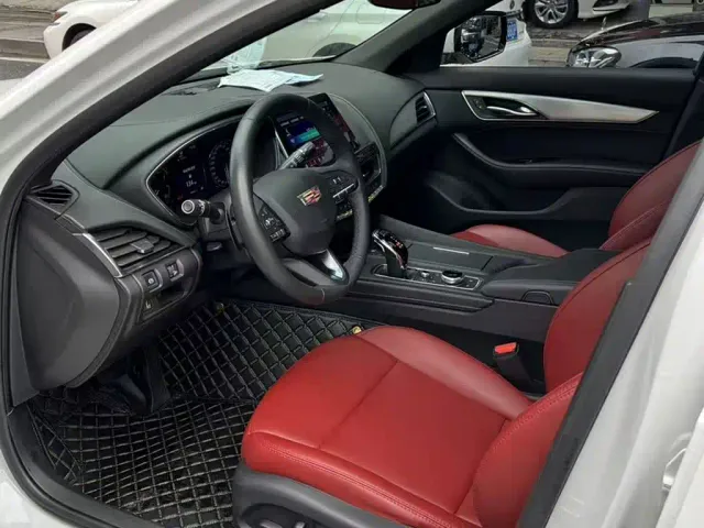 Cadillac CT5 — Фото автомобиля 12