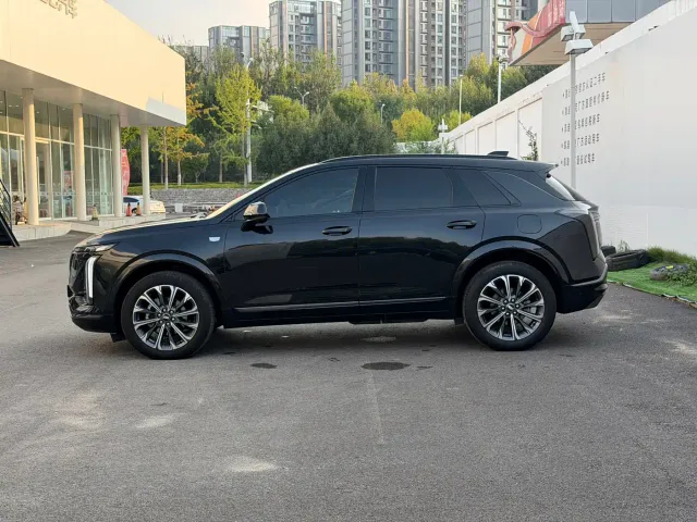 Cadillac XT5 — Фото автомобиля 3