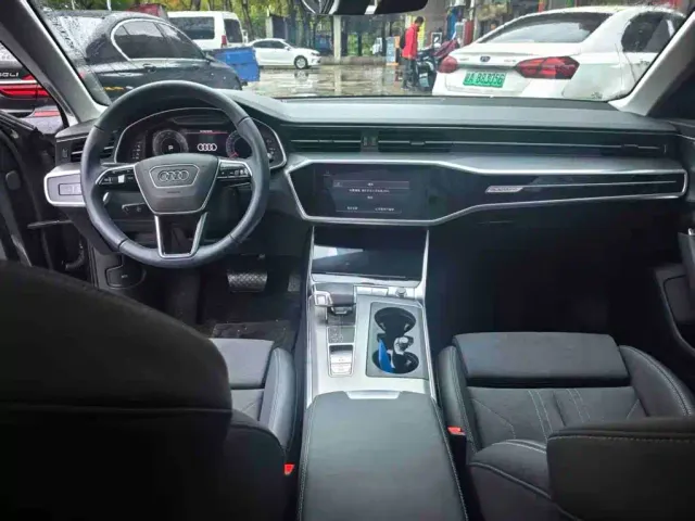 Audi A6 — Фото автомобиля 3