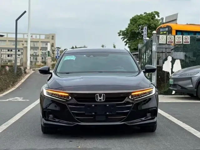 Honda Accord — Фото автомобиля 7